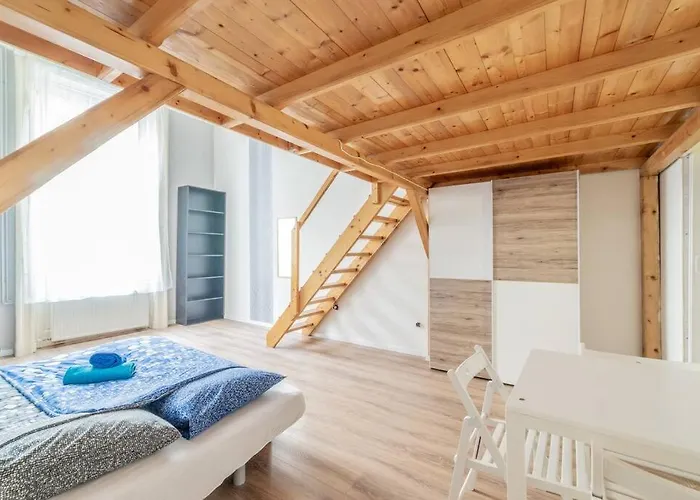 Erkel House I Grand I 2bthrm *